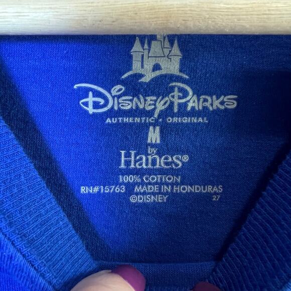 Men’s Disney “I Conquered Its A Small World” T Shirt Size Medium - Picture 3 of 7